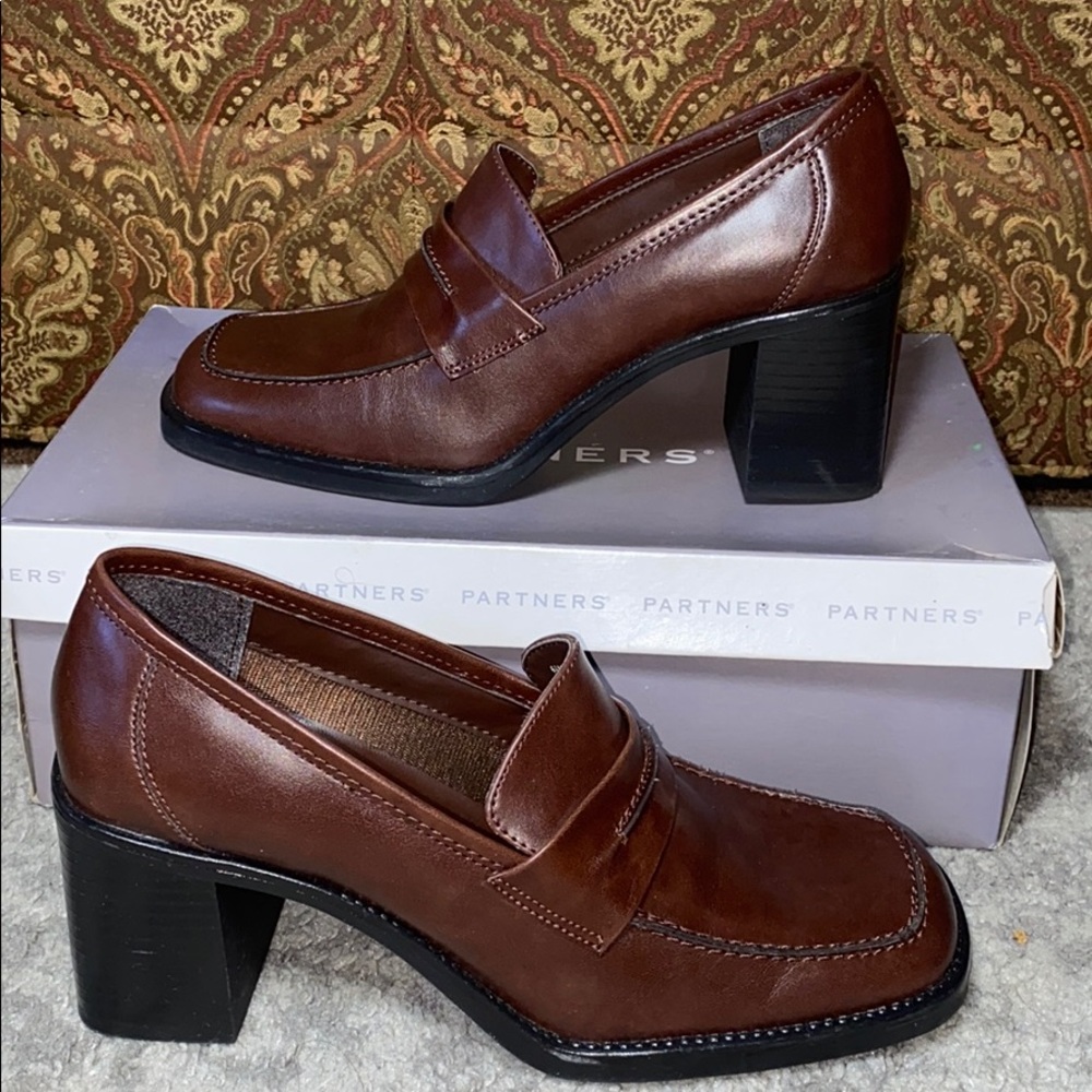 ⛔️PARTNERS ⛔️Brown Rola High Heels  size 6.5